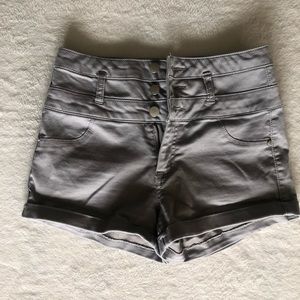 🌴Refuge Gray Shorts 4